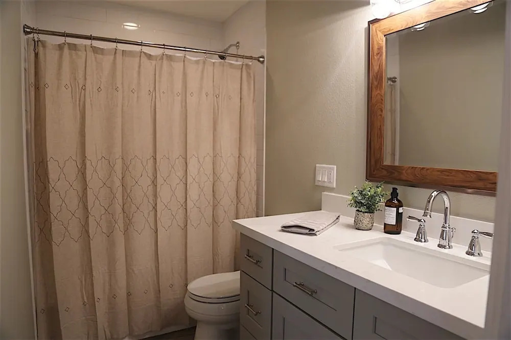 Biltmore Cloisters 2 BR by Casago