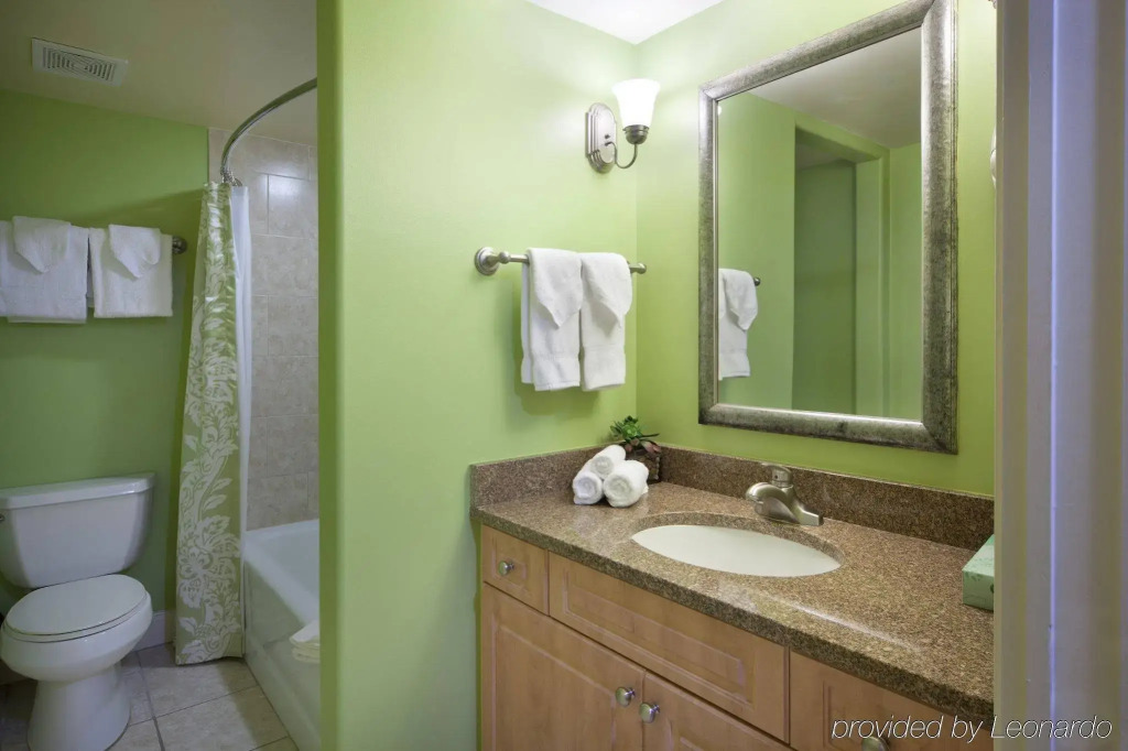 Holiday Inn Club Vacations At Bay Point Resort