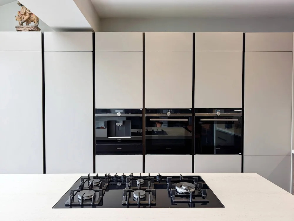 2 Private Ensuite Rooms Shared With Friendly Host