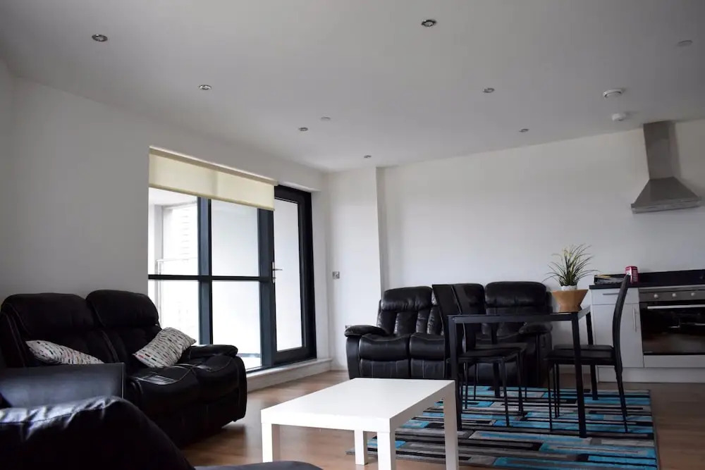 Bright and Spacious Apartment near London Bridge