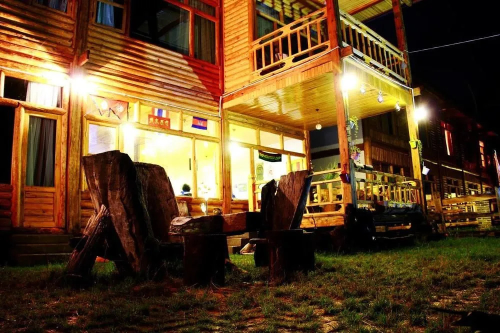 The First Moment Inn