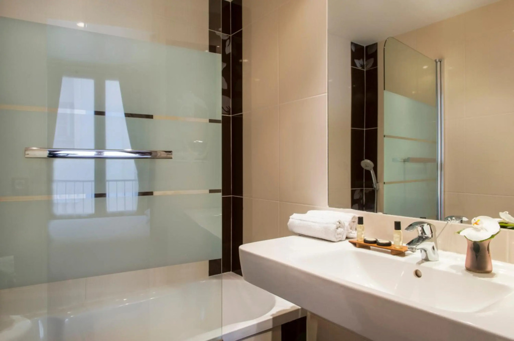 Kyriad ECO - Suresnes - La Defense