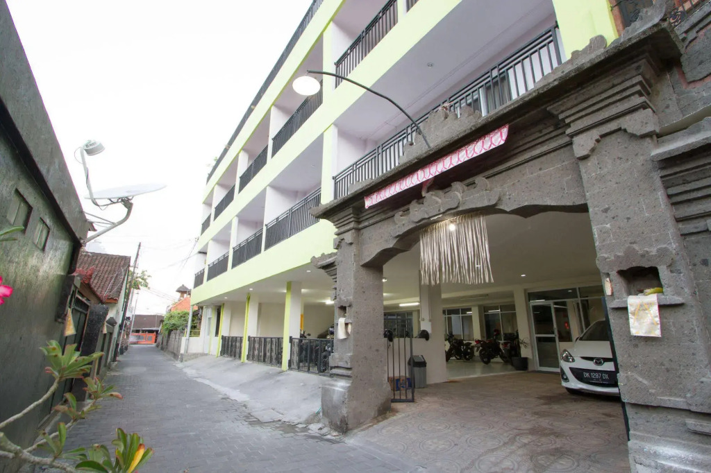 Hotel Ratna