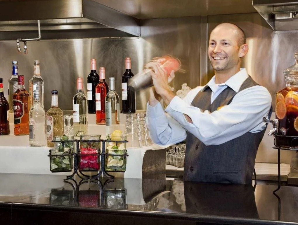 Embassy Suites by Hilton San Diego La Jolla