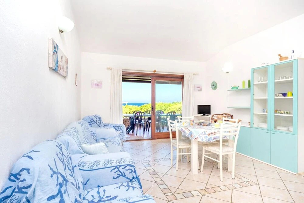 House with 4 Bedrooms in San Teodoro, with Wonderful Sea View And Furnished Garden - 250 M From the Beach