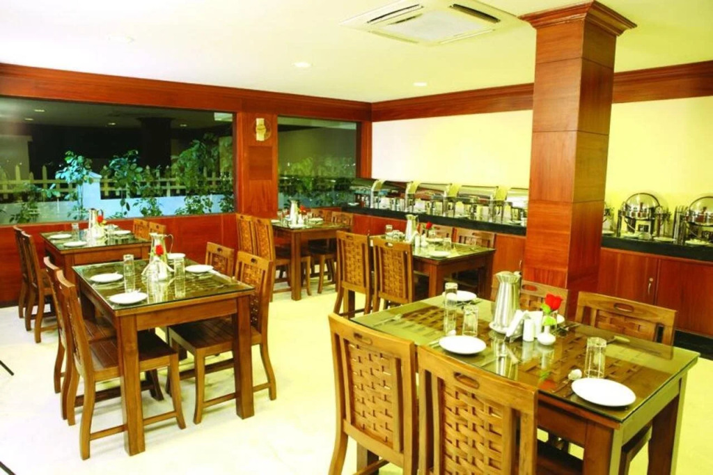 Meenakshi's Sunshine Hotel