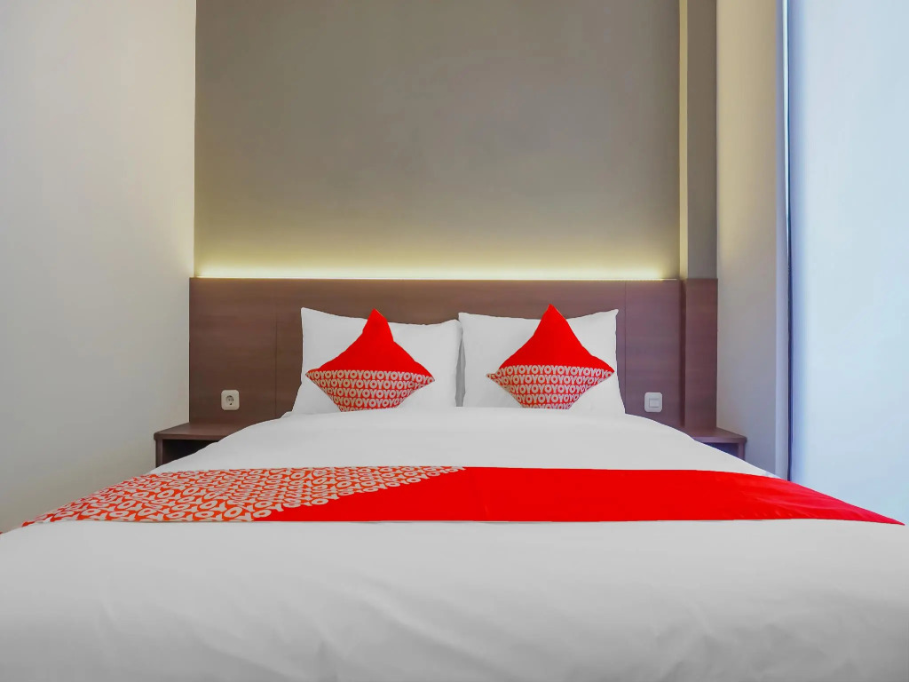 OYO Flagship 90343 Slipi Inn