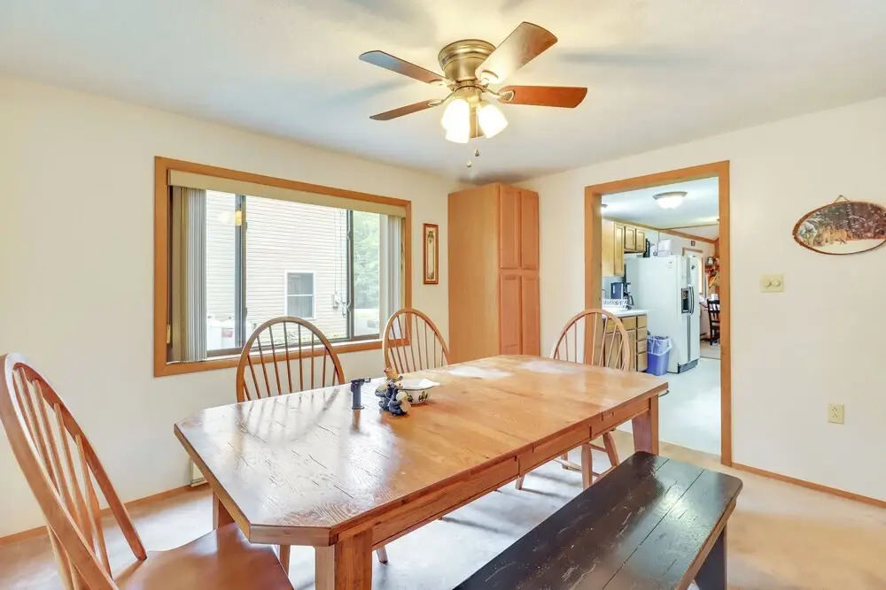 Lake Access & Decks: Pet-friendly Poconos Cabin!
