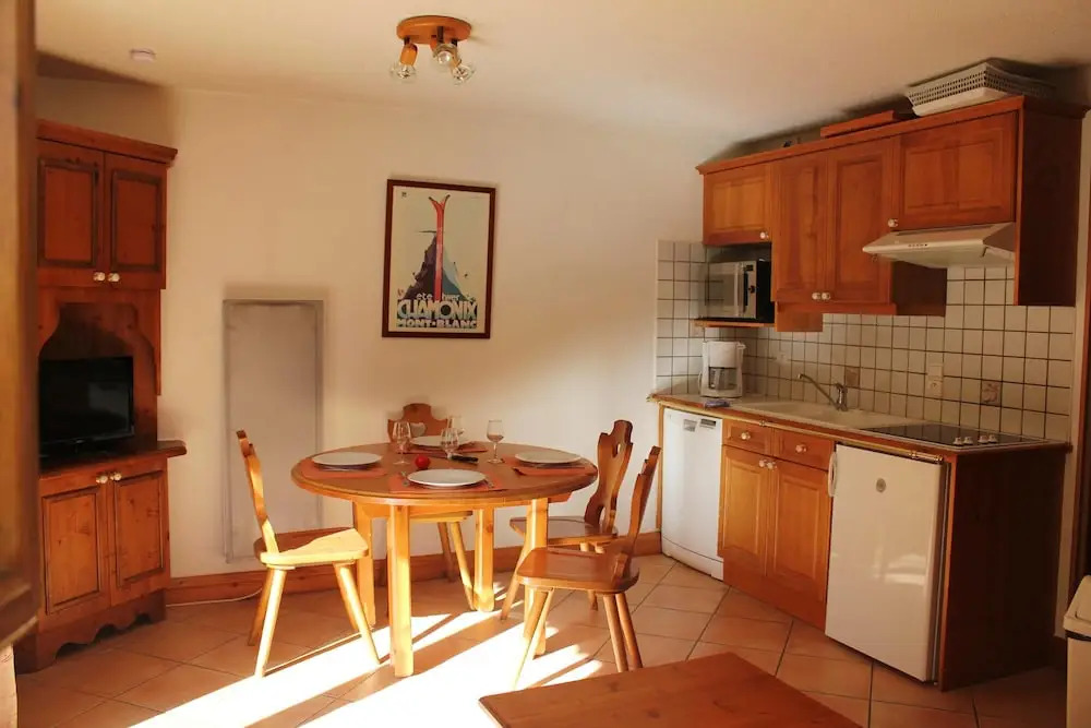Apartment with One Bedroom in Les Houches, with Wonderful Mountain View, Shared Pool And Furnished Garden - 30 M From the Slopes