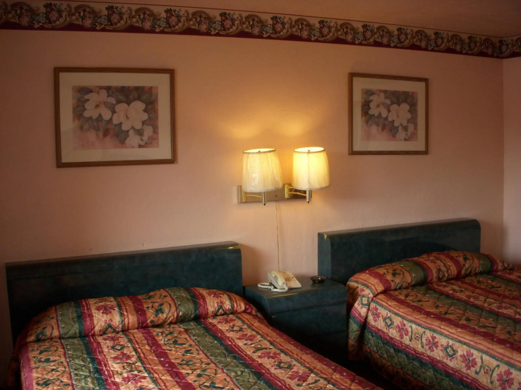 Executive Royal Inn