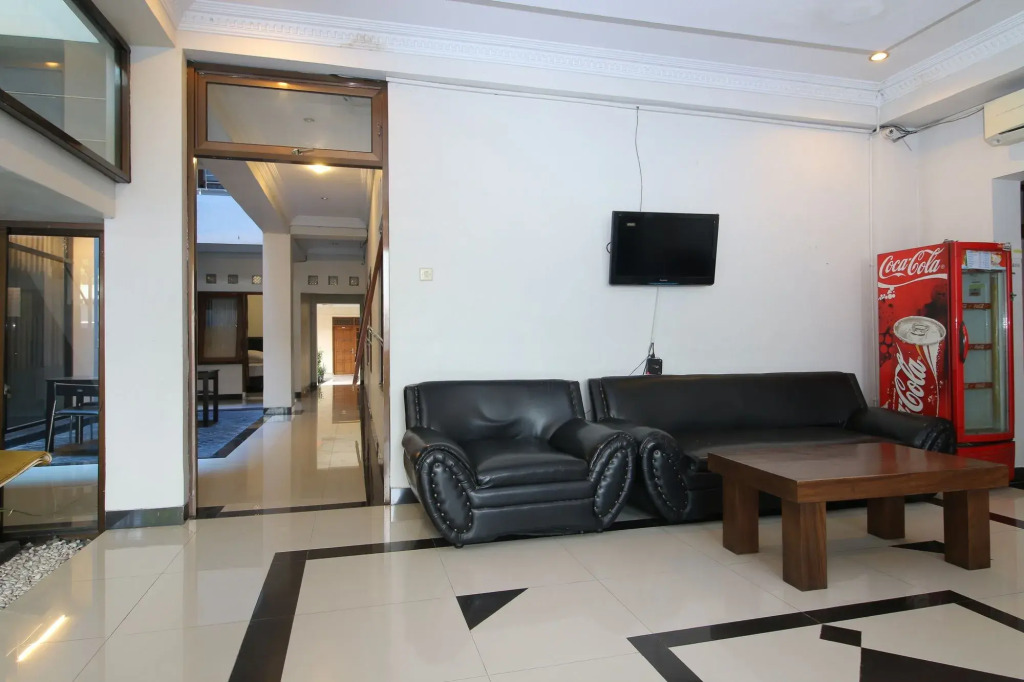 RedDoorz Plus near Universitas Negeri Yogyakarta