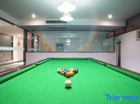 Company Hotel (Nanling Nanling Bridge Lingyang Road)