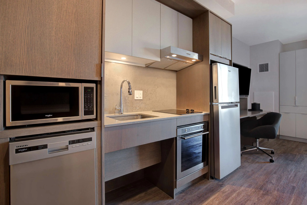 Hampton Inn by Hilton Montreal Downtown