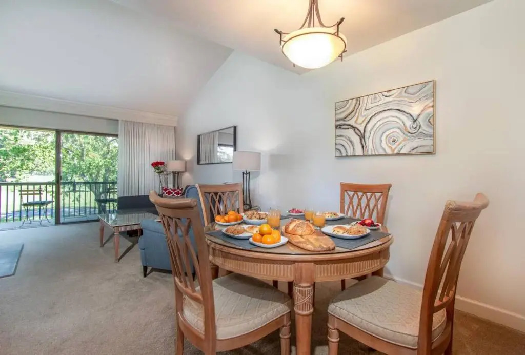 Best Golf 1BD Suite with Golf Course Views