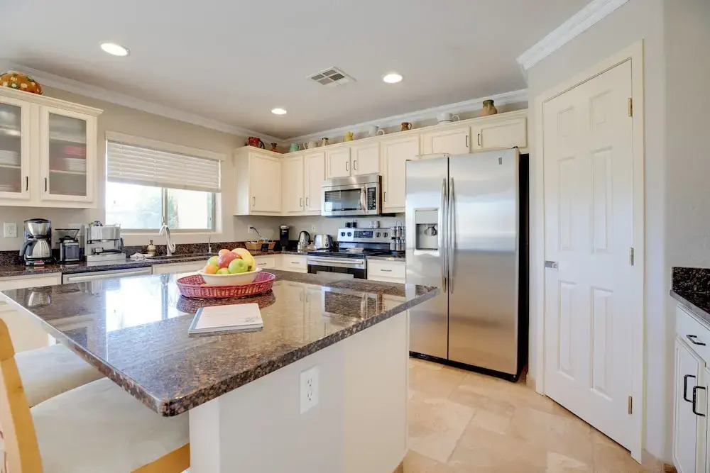 Golfer's Oasis w/ Balcony & BBQ in San Tan Valley