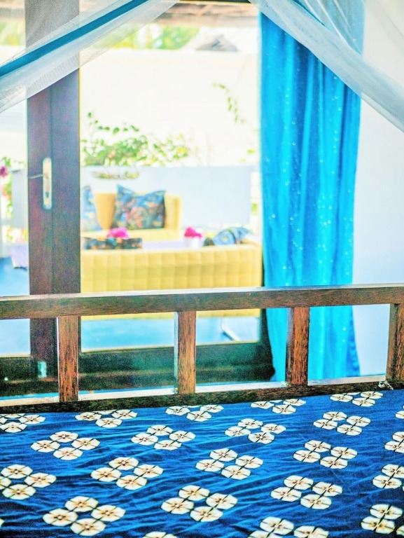 Villa - Right on the Beach, Under the Coconut Trees, Sleeps 10, Pool, Chef