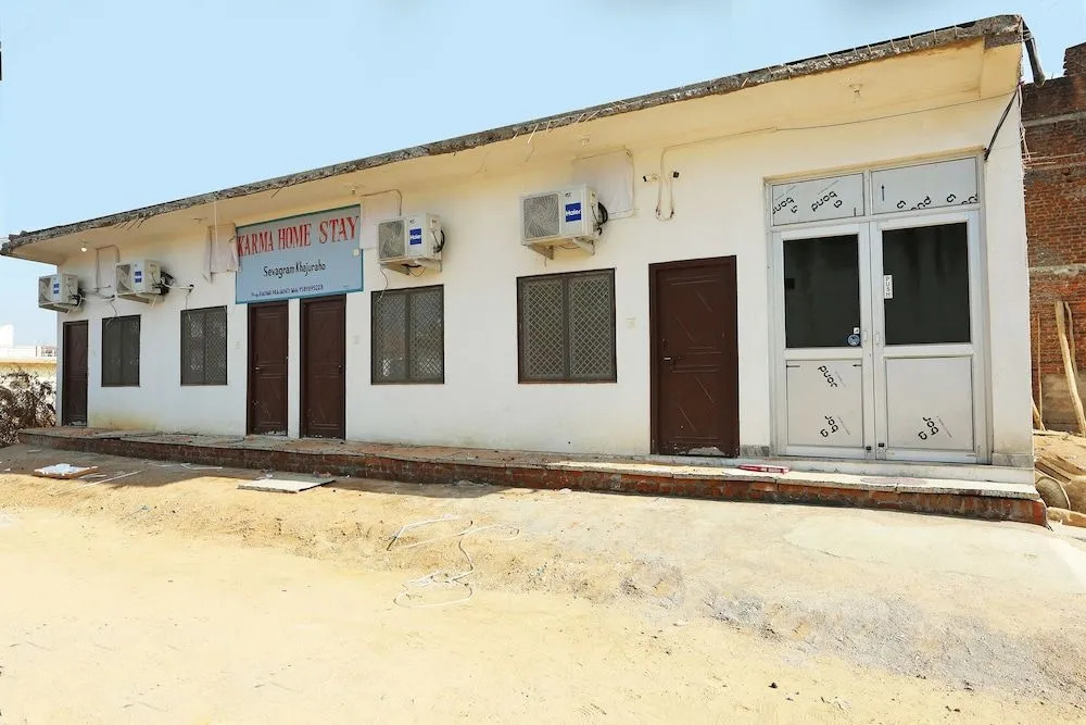 OYO 25043 Hotel Karma