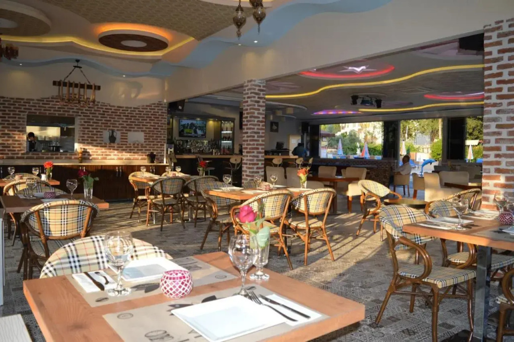 Yalcin Hotel & Villas