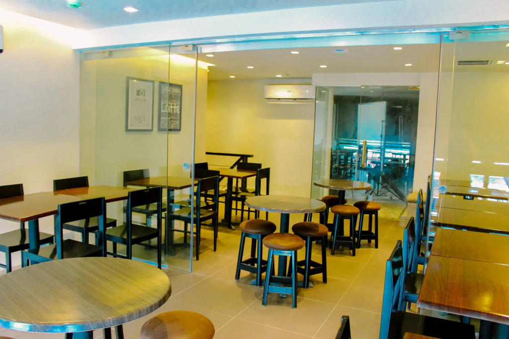 Mabolo Royal Hotel