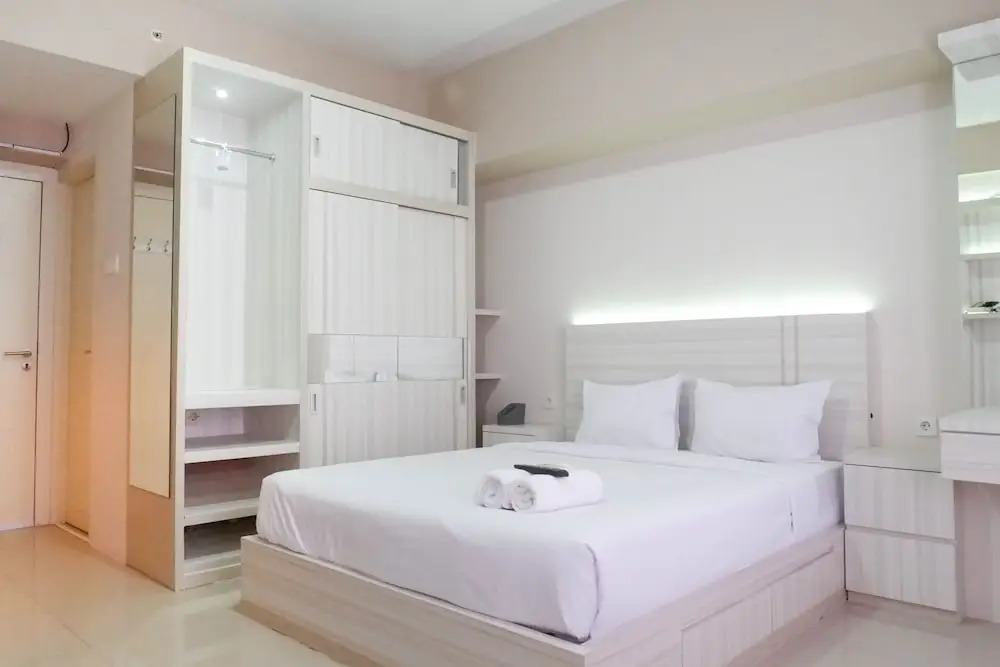 Spacious Studio Apartment Accses To Pakuwon Mall At Tanglin Supermall Mansion