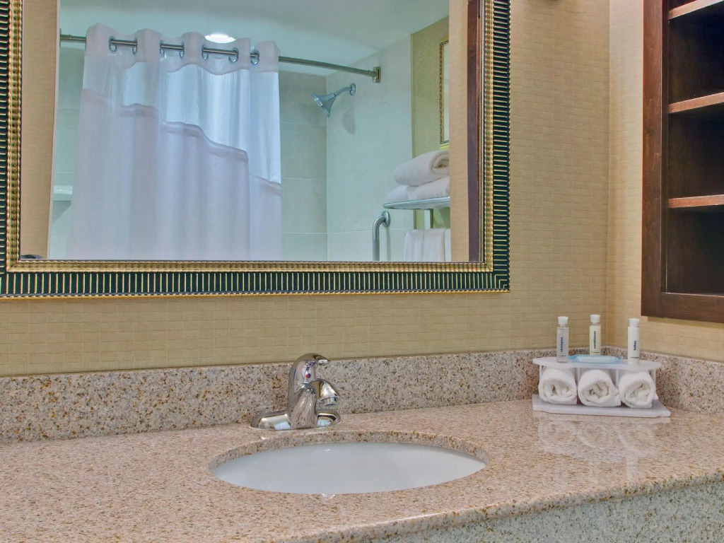 Holiday Inn Express & Suites Huntsville by IHG