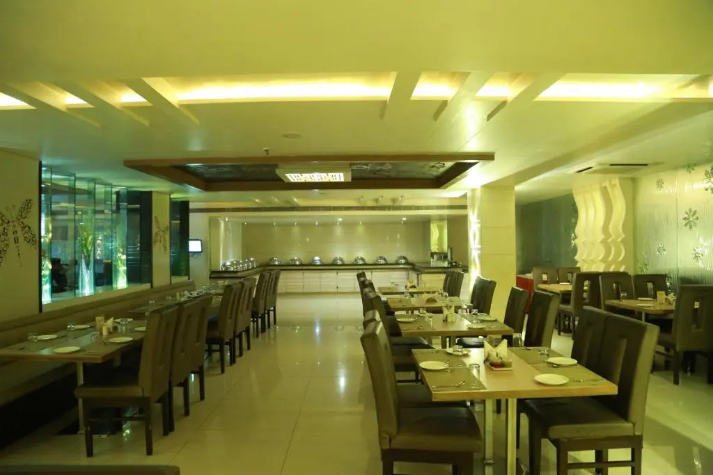 Hotel Swagath Grand Ecil