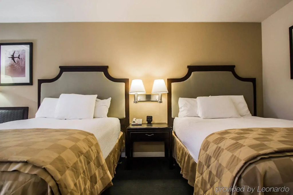 Rodeway Inn Near Florida Mall