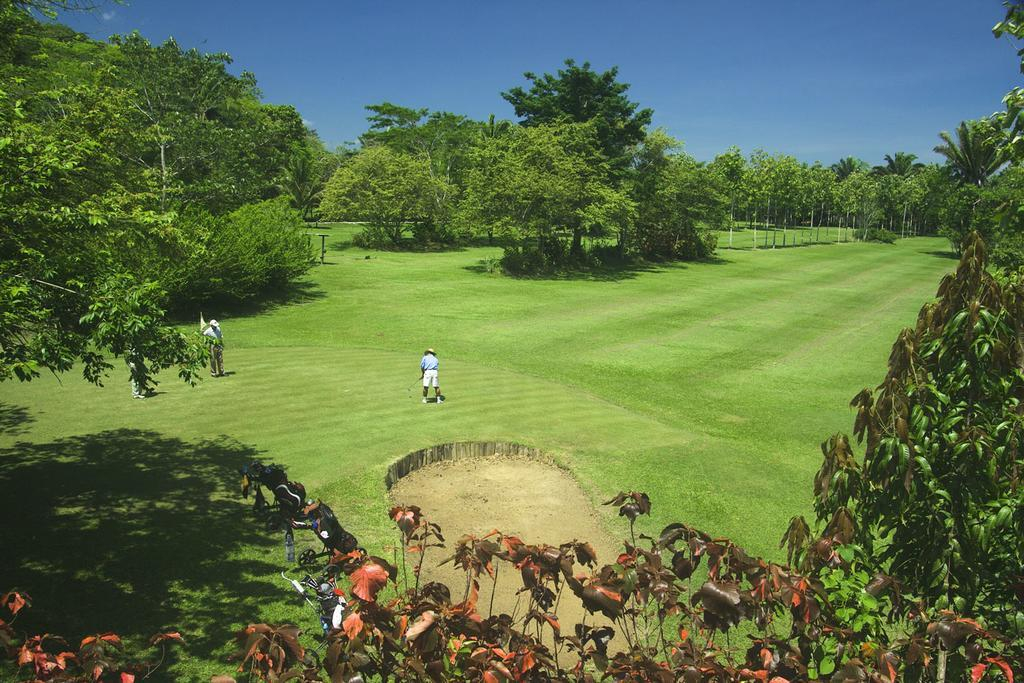 Roaring River Golf & Accommodations