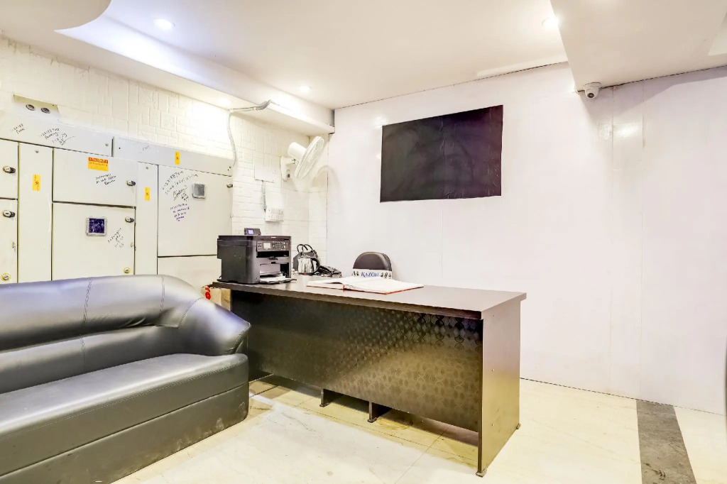 OYO Flagship 76287 Sai Upwan Sector 6C
