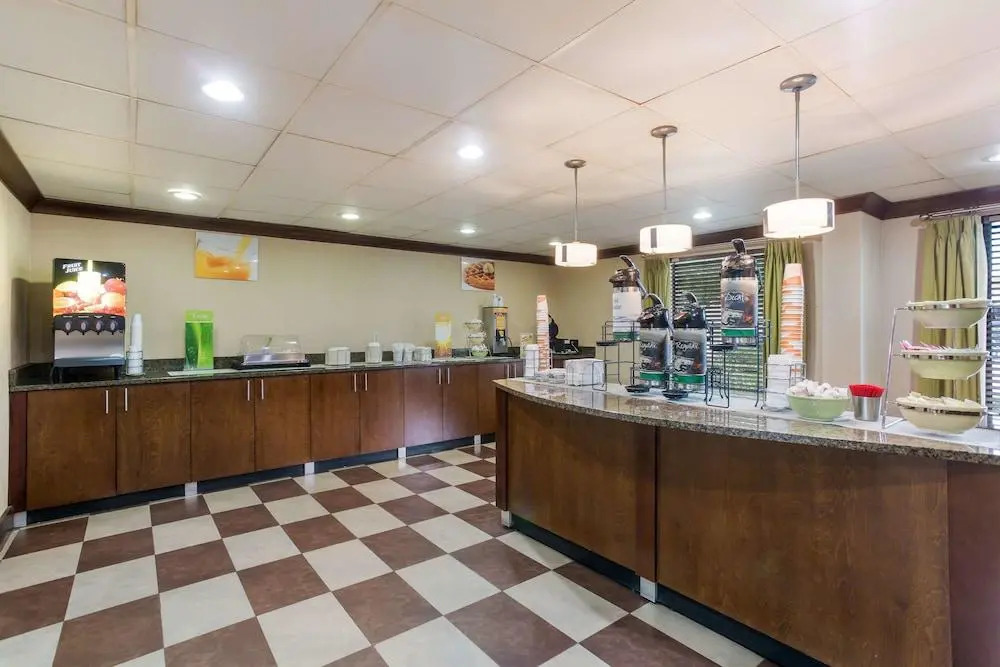 Hampton Inn Chattanooga Airport