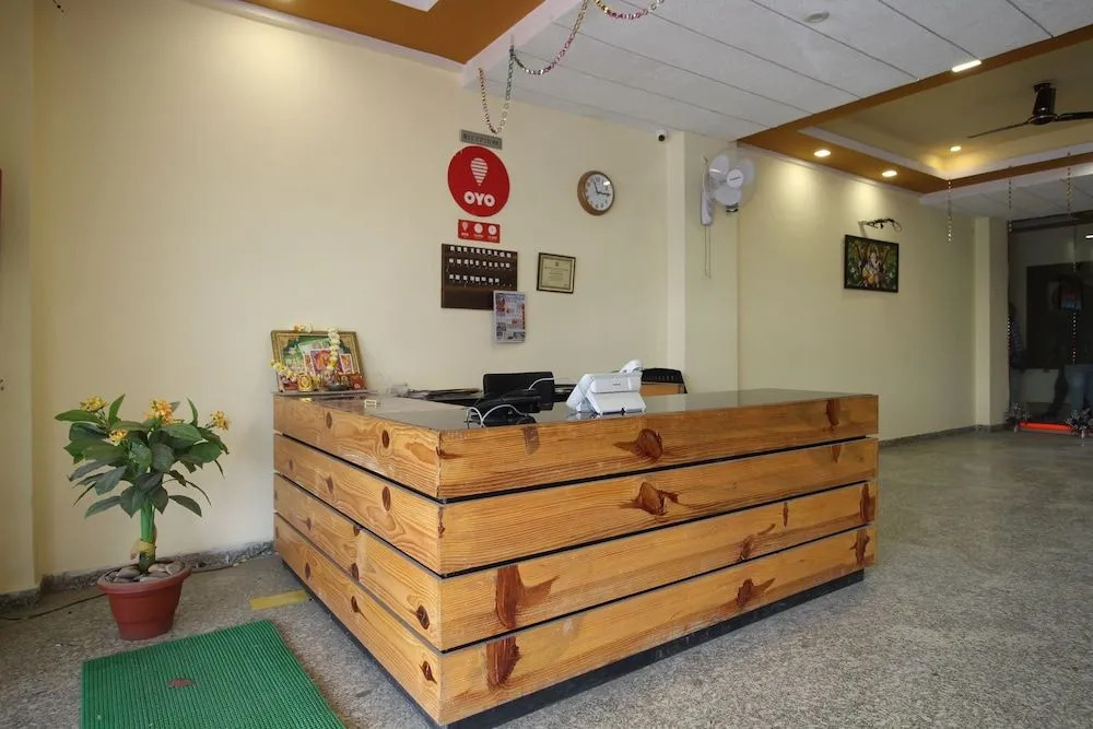 Oyo Flagship 33020 Kusum Vihar Jagat Pura