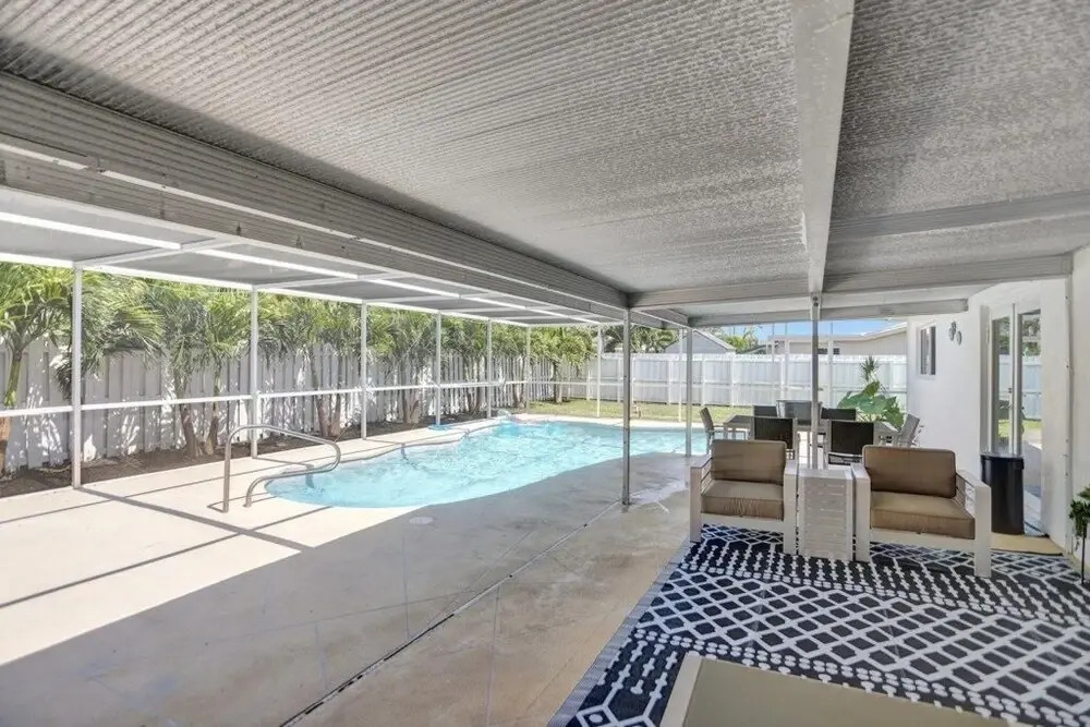 Just Listed! Newly Remodeled 3/2 Pool Home 3 Bedroom Home by Redawning