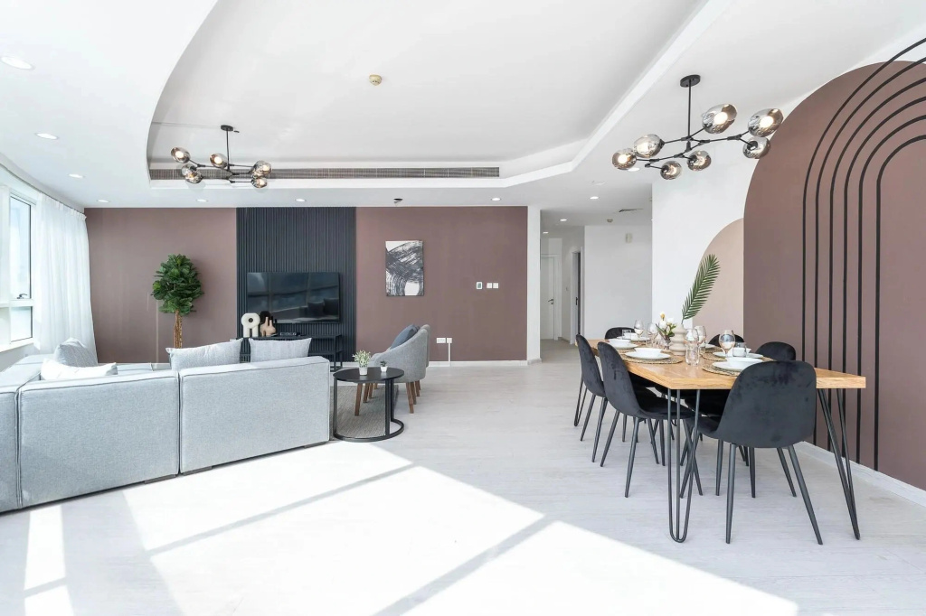 Dubai Marina - Stunning Huge 4 Bedroom Apts Near JBR - Gym - Pool - Parking by Sojo Stay