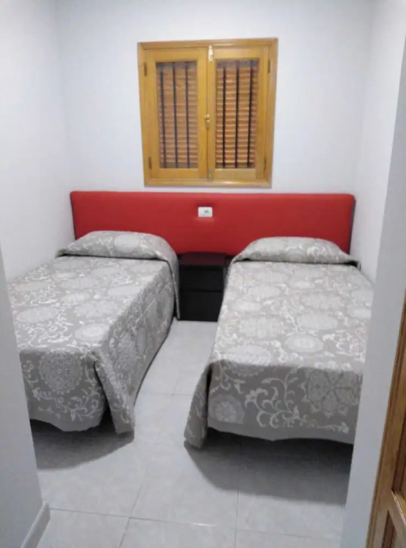 ESTUPENDO Apt.8 pax, TABLERO 10