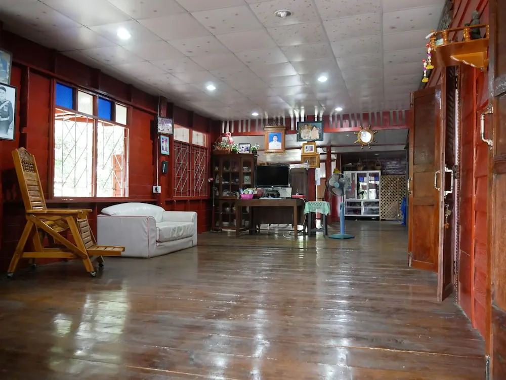 World Homestay
