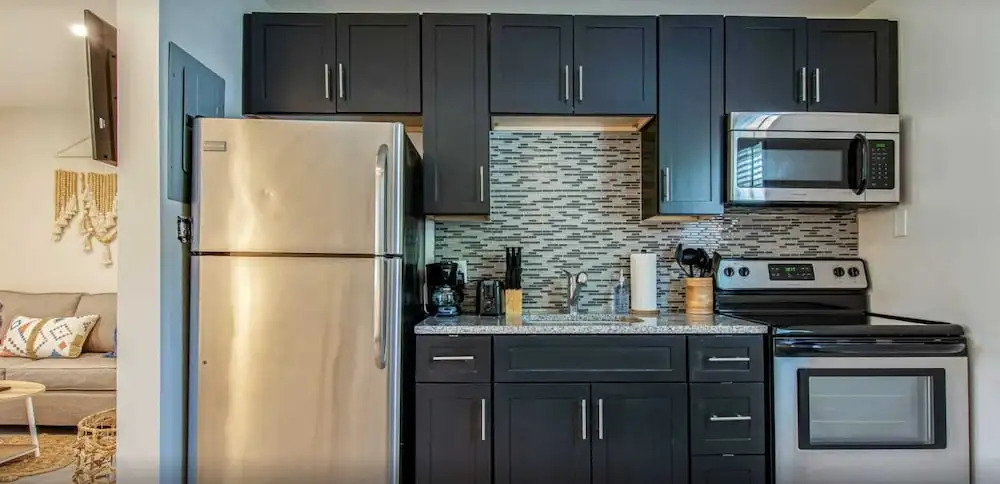 Centrally Located Studio Near Downtown