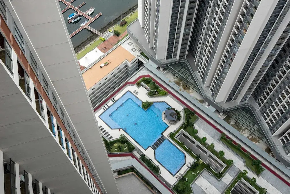 2BR R&F Phase2, CIQ R&F Mall, Free Parking