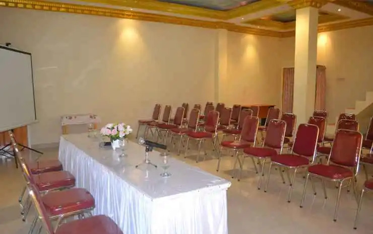 Hotel Simpang Empat