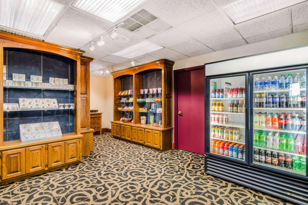 Quality Inn & Suites Carthage near Precious Moments Chapel