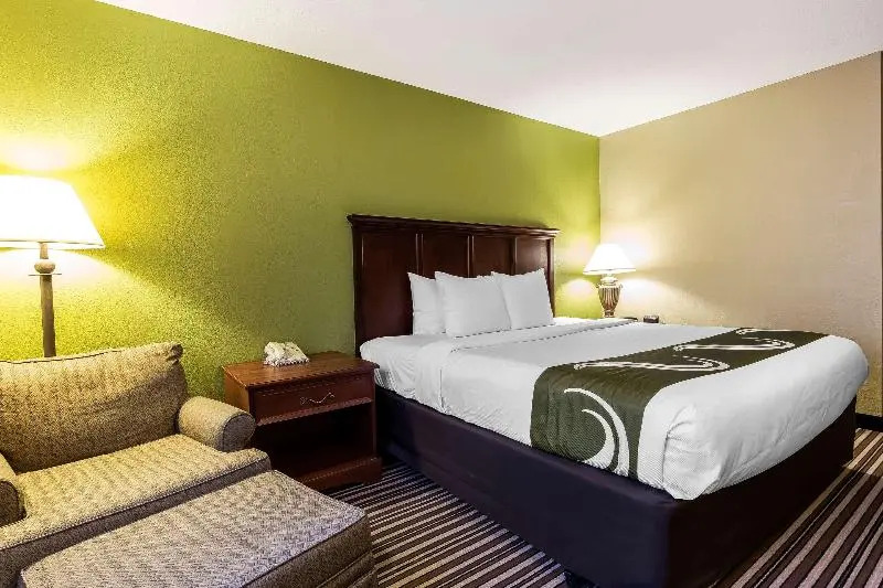 Holiday Inn Exp Reg Hosp And Med Ctr