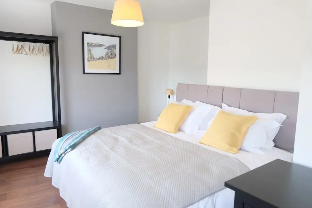 1 Saron Cottages