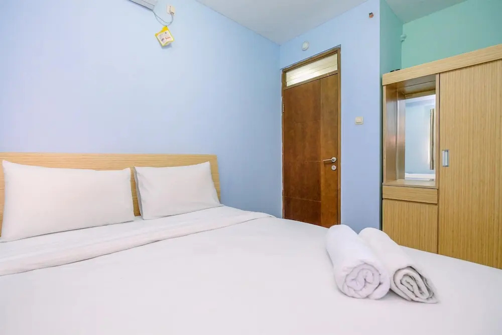 Modern Look 2Br At Bogor Valley Apartment