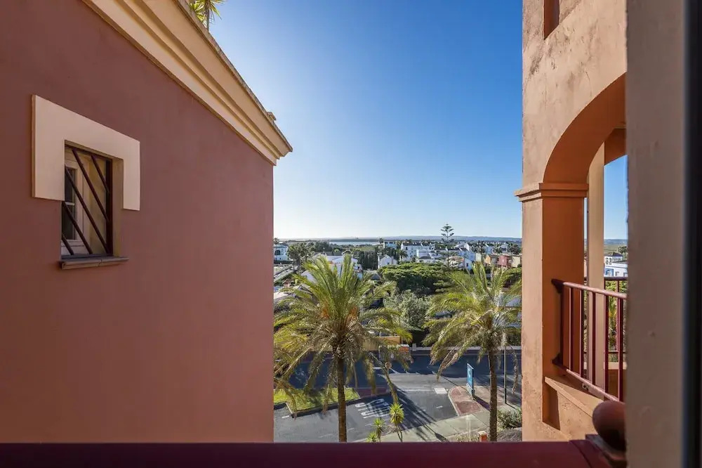 3-bedroom Apartment With Pool