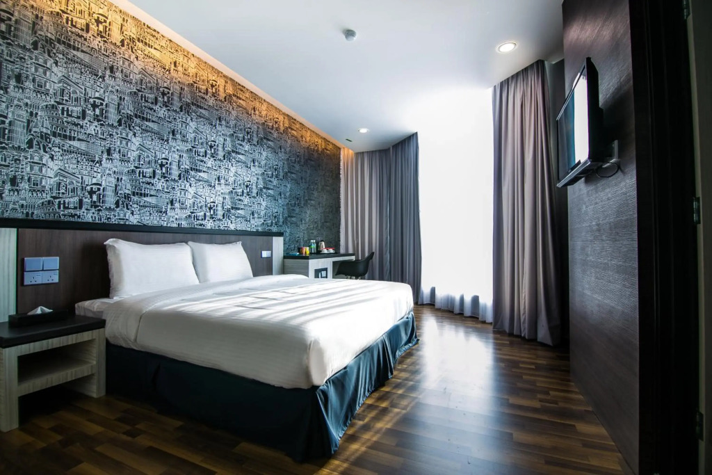INDRA HOTEL - BOUTIQUE SUITES