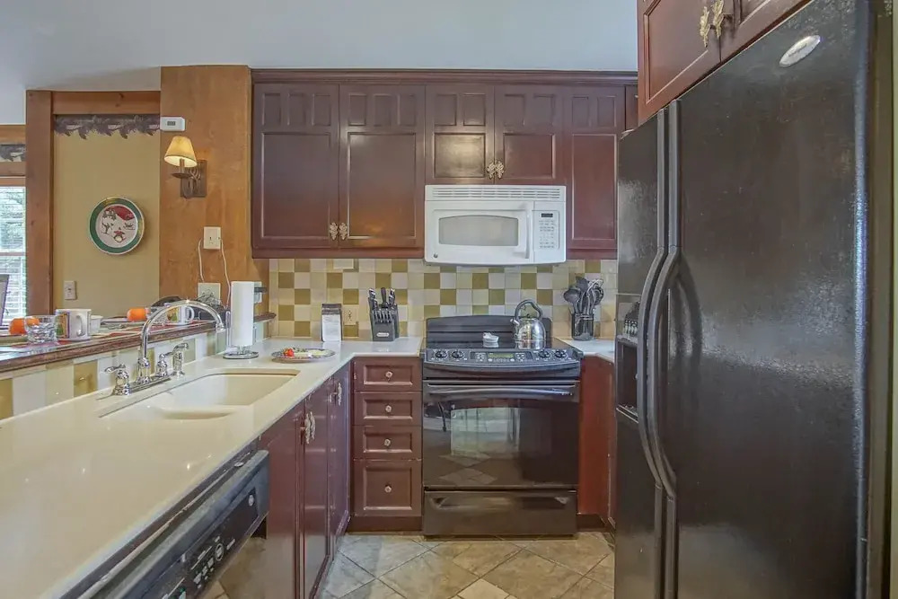 Camp 4 # 11: 3 Bedrooms + Bonus Sleeping Den, 3.5 Baths: Slope Side