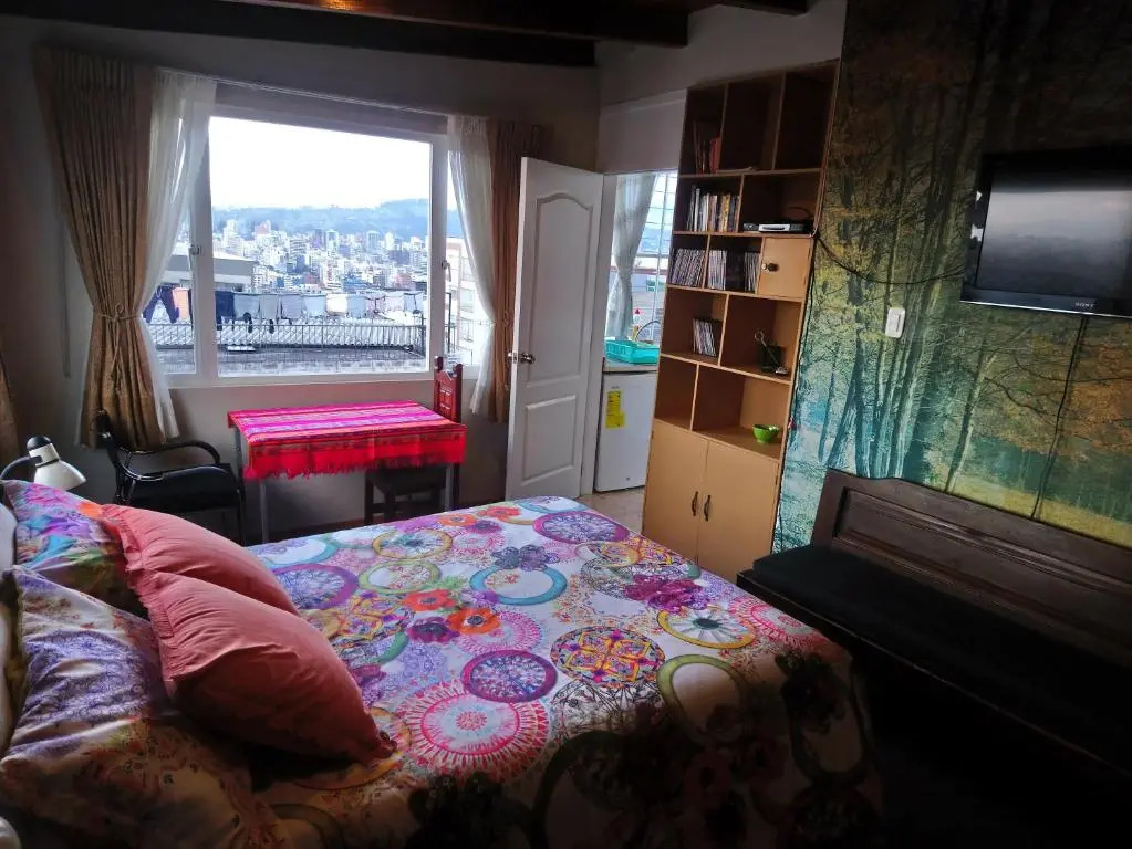 SANITIZED - APARTMENT - Metropolitan Quito Area Eng - Fr - Esp