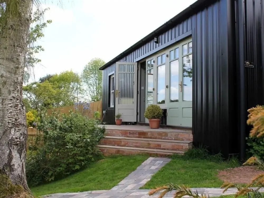 The Tin Barn