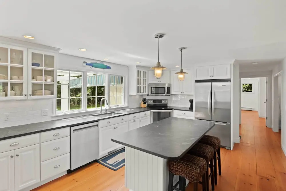 2 Bicycles Provided! Cape Cod Cottage w/ Deck