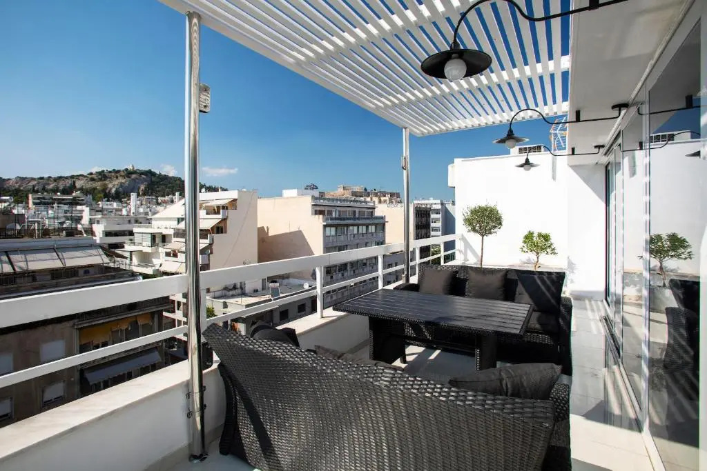 Unique 3 bedrm 3 bathrm apt - Acropolis views! SG69