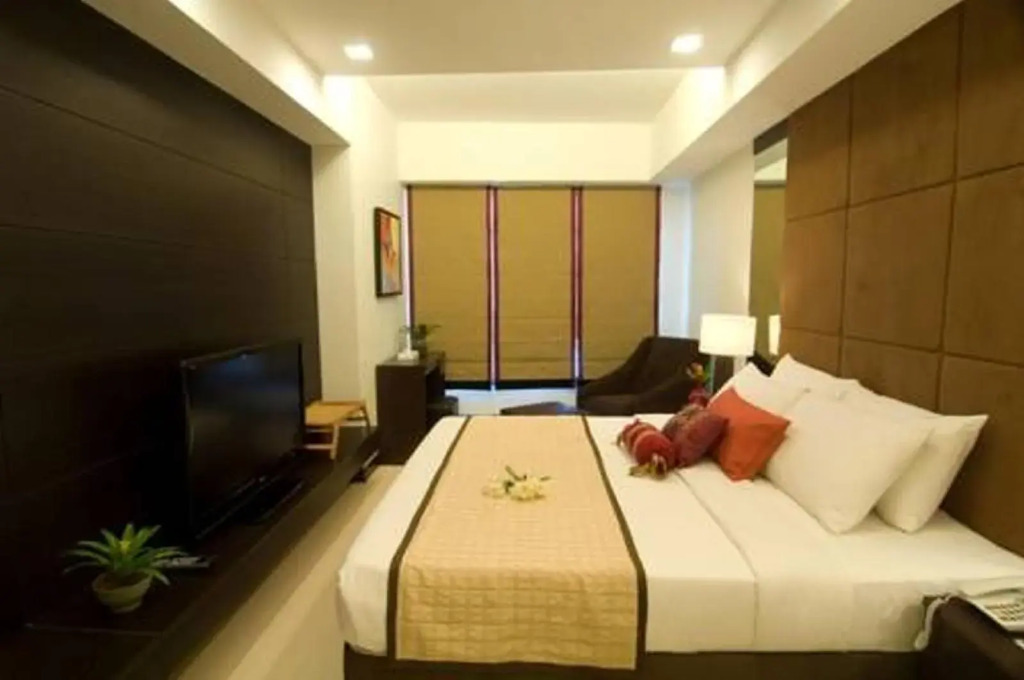 Joya Lofts and Towers - Extended Leasing Services